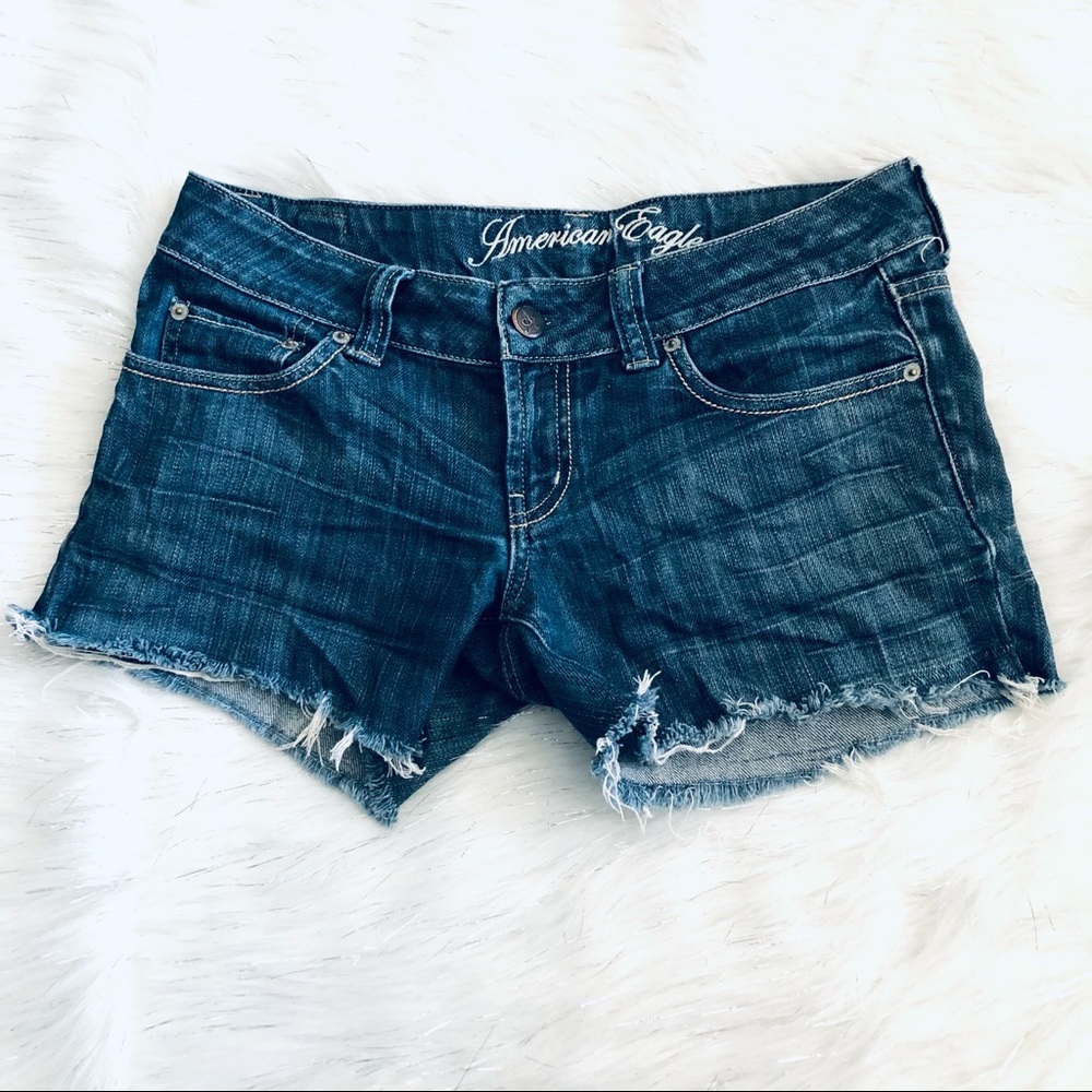 AMERICAN EAGLE DENIM SHORT .SIZE 6 - Picture 2 of 6